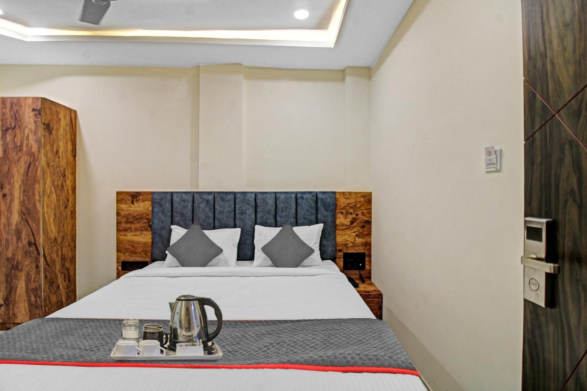 Townhouse Md Star Hotel Nagpur Exterior foto