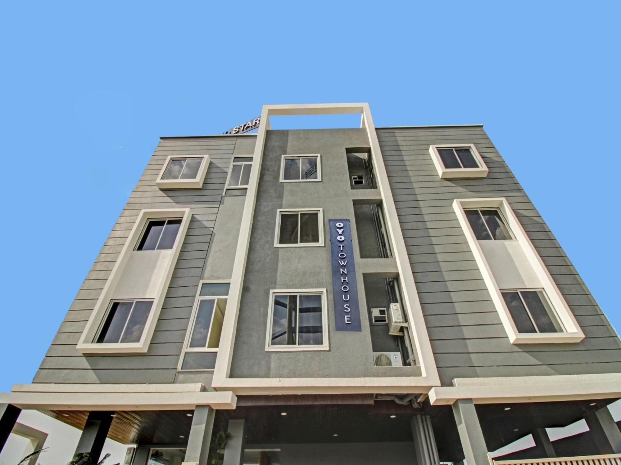 Townhouse Md Star Hotel Nagpur Exterior foto